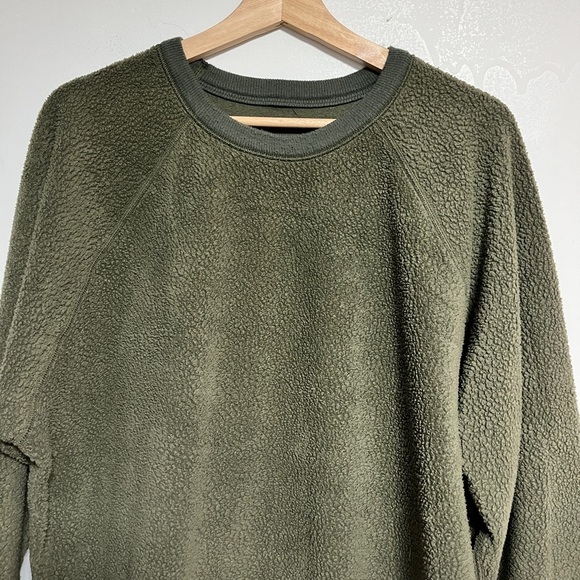 Patagonia Olive Reversible Fleece Pullover | Cozy | XL Fit | Outdoor Staple - Picture 5 of 9
